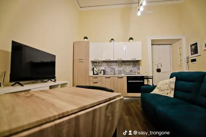 הוילה נאפולי House San Felice איטליה